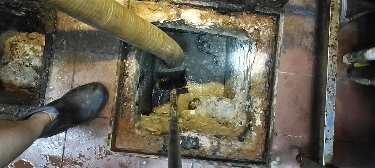 东西湖污水池清理一般都有毒气，怎么预防中毒呢？