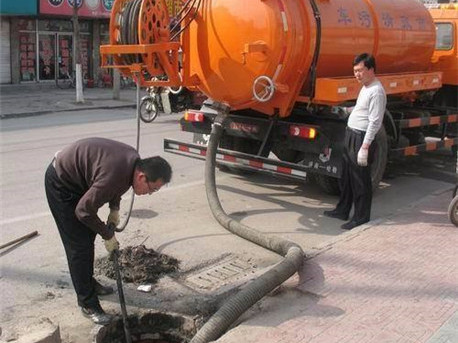 东西湖清掏化粪池，健康生活从这里开始